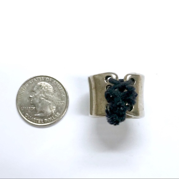 UNO de 50 Silver Lace Up Ring. Size 7.5. - Picture 2 of 4